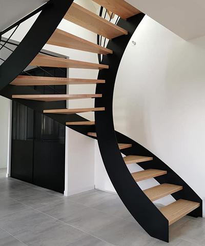 Escalier sur-mesure en métal 